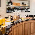 Mercure Majestic 4*