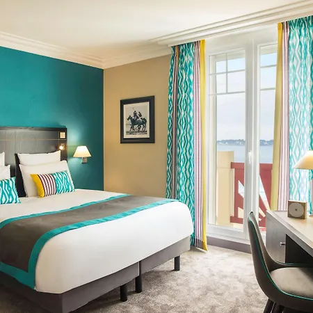 فندق Mercure Majestic 4*