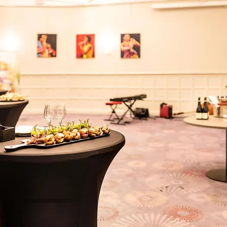 Отель Mercure Majestic 4*