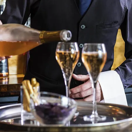 Hotel Mercure Majestic 4*