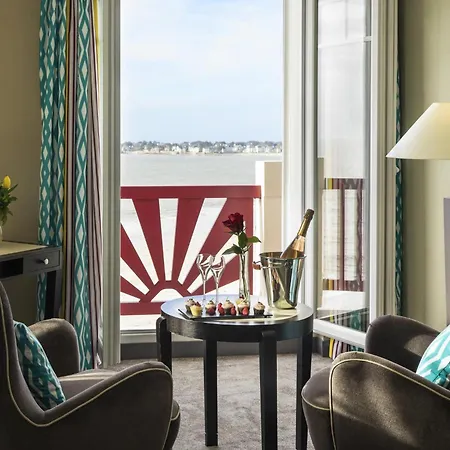 Mercure Majestic Отель 4*