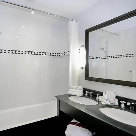 فندق Mercure Majestic 4*