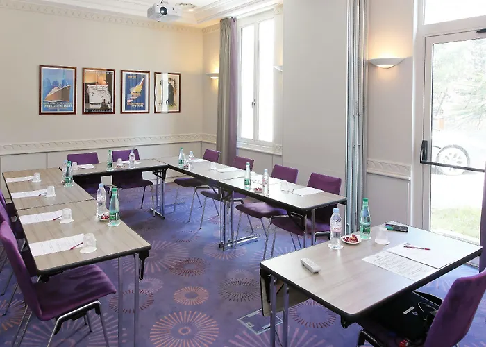 Mercure Majestic Hotel 4*