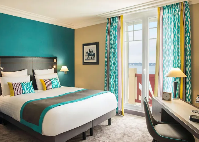 فندق Mercure Majestic 4*