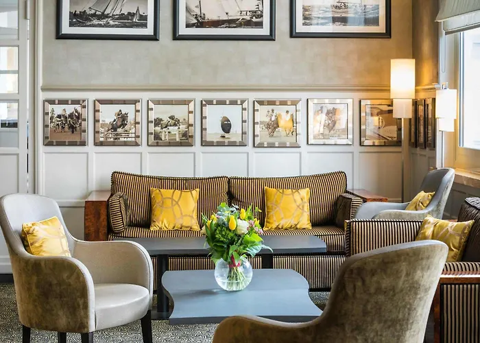 Mercure Majestic Hotel 4*